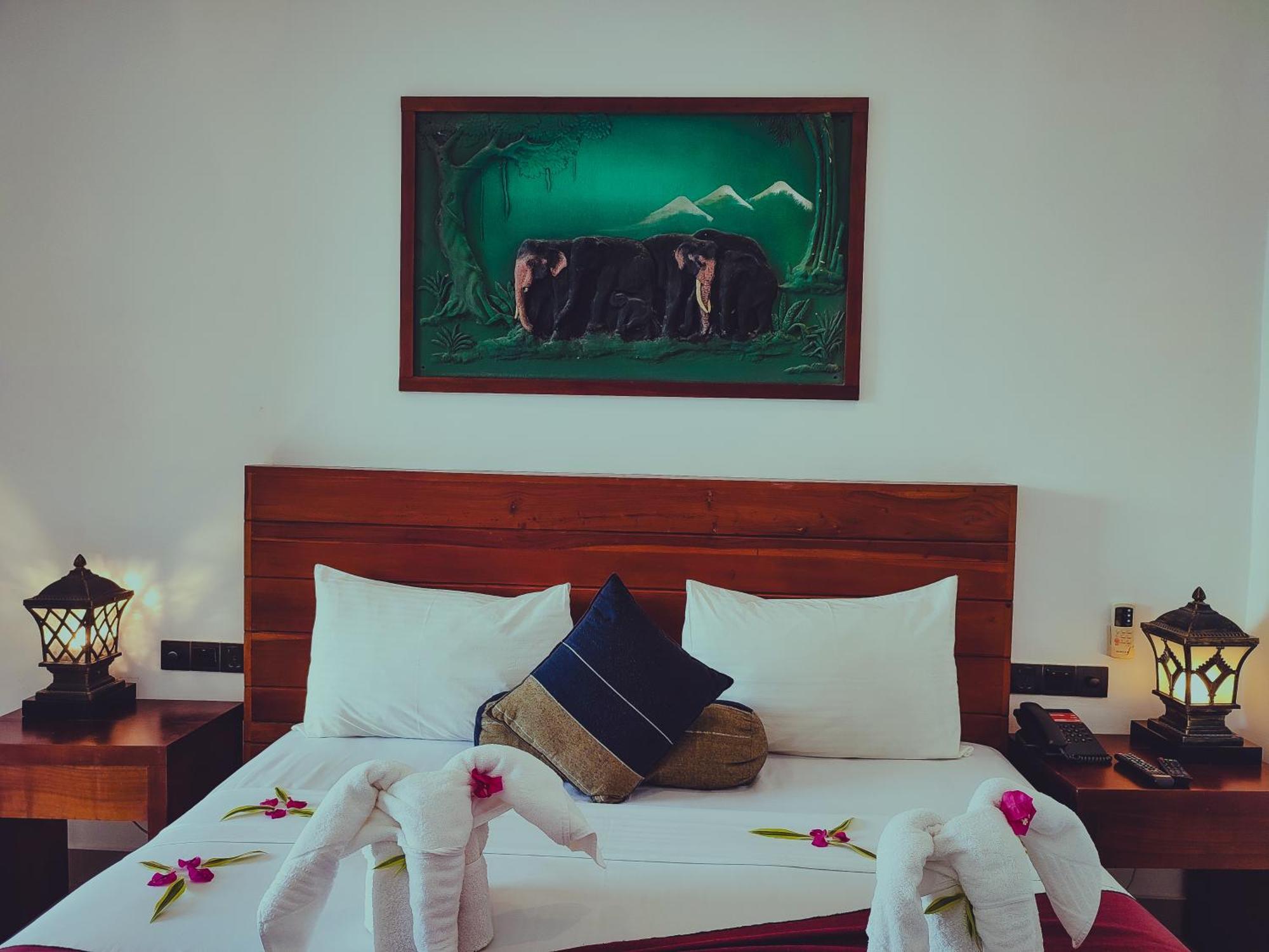 Hotel Elephant Park - New Deal! Half Off Airport Pickups Available Pinnawala  Eksteriør billede