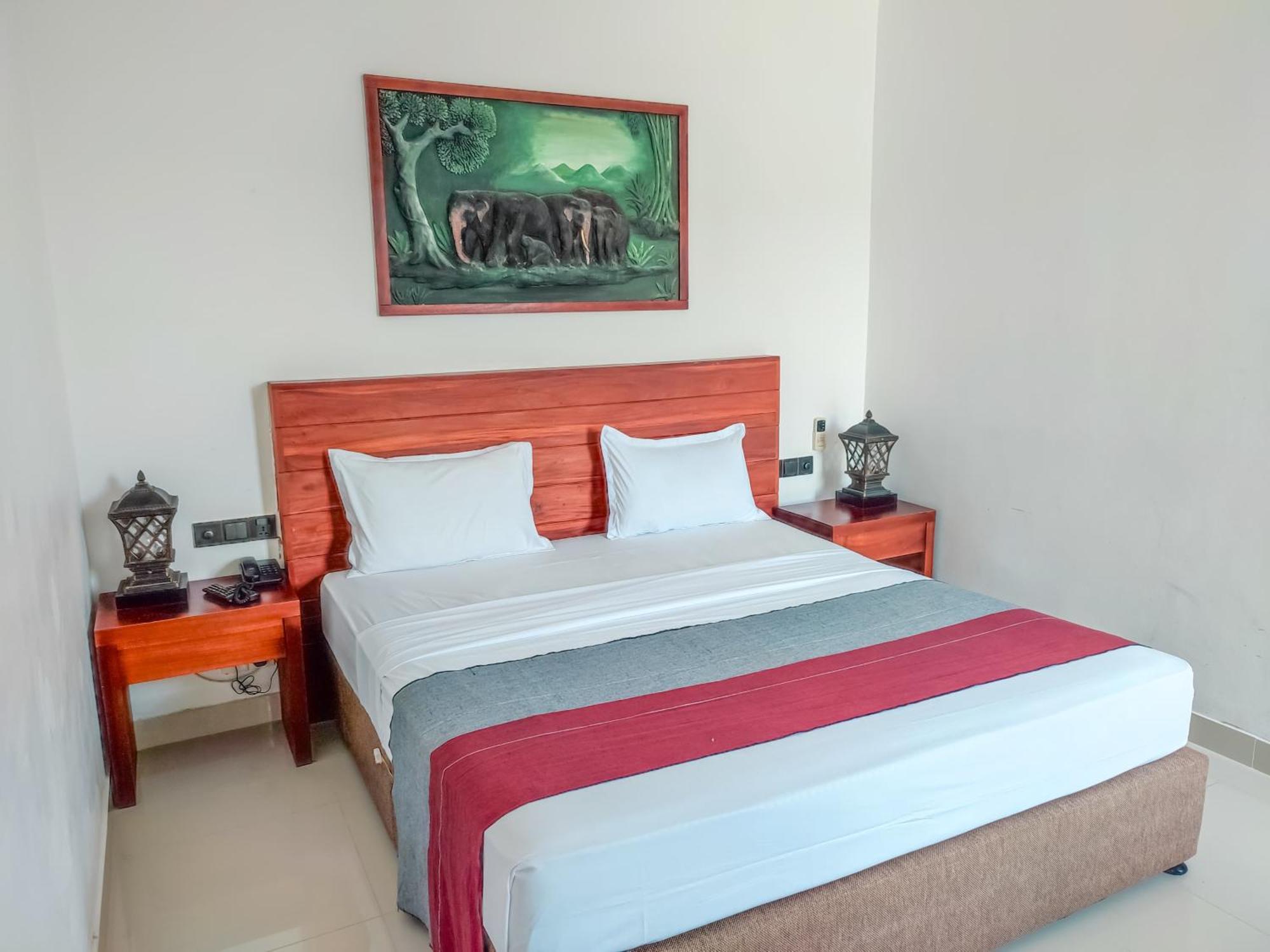 Hotel Elephant Park - New Deal! Half Off Airport Pickups Available Pinnawala  Eksteriør billede